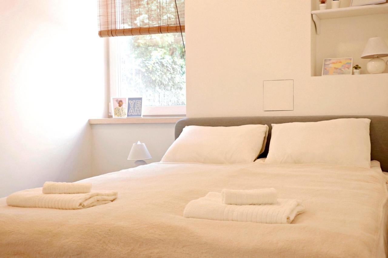Minimalist Studio Old Town Apartments By Hostlovers Kaunas Luaran gambar